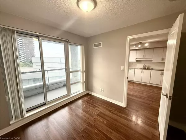 Toronto, ON M2J 0A7,30 Herons Hill Way N #504