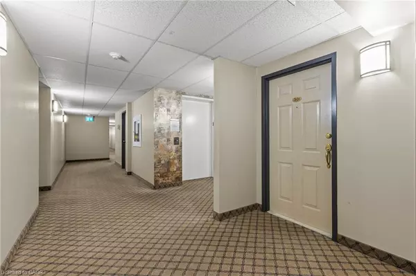 Ancaster, ON L9K 1J8,990 Golf Links Road #301