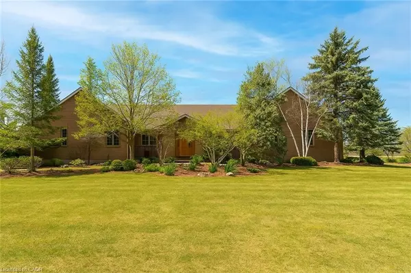 Hannon, ON L0R 1P0,425 Golf Club Road