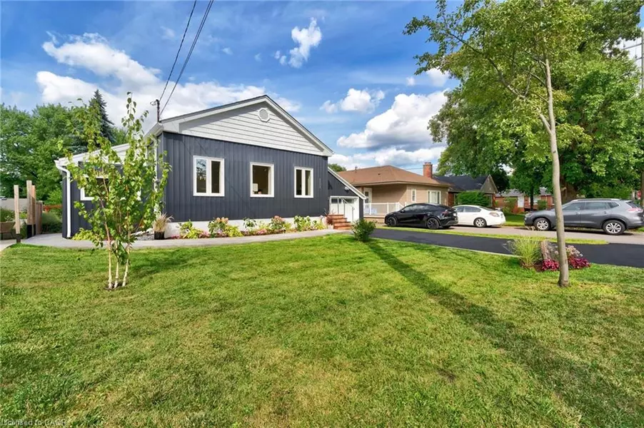 260 Sanatorium Road, Hamilton, ON L9C 1Z9