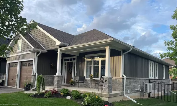 Paris, ON N3L 0H7,68 Cedar Street #12