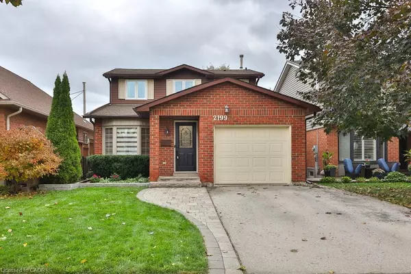 2199 Hunt Crescent, Burlington, ON L7M 3E2