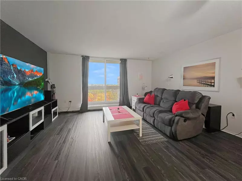 350 Quigley Road #723, Hamilton, ON L8K 5N2