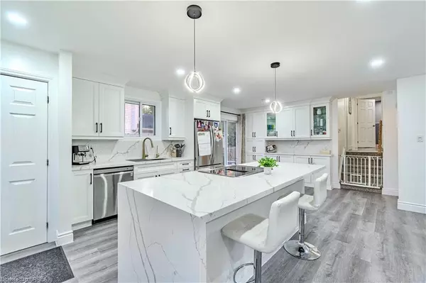 Brantford, ON N3R 7E8,17 Kanata Crescent