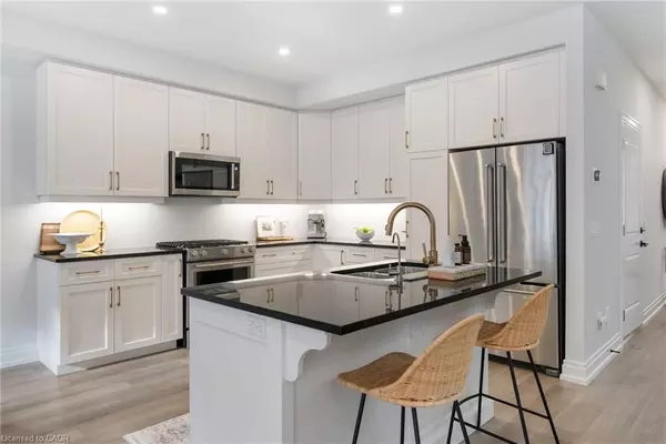 Waterdown, ON L8B 1Y4,10 Granite Ridge Trail