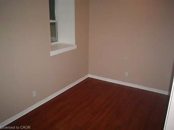 Hamilton, ON L8P 1X5,98 Duke Street #Lower