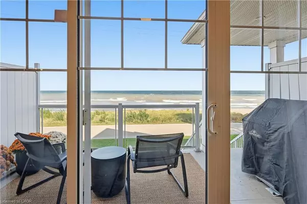 Hamilton, ON L8H 6W4,337 Beach Boulevard #7