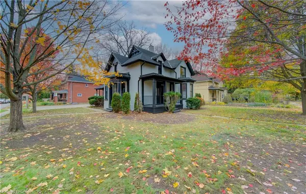 Cambridge, ON N1R 4V2,22 Cathay Street