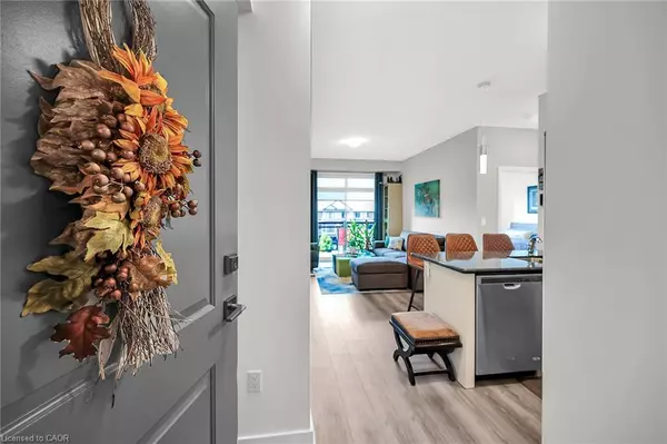 Hamilton, ON L8W 3W6,35 Southshore Crescent #311