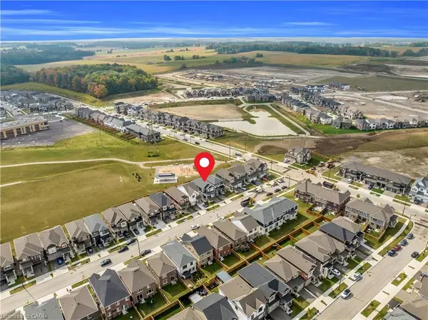 Kitchener, ON N2R 0S3,18 Saxony Street