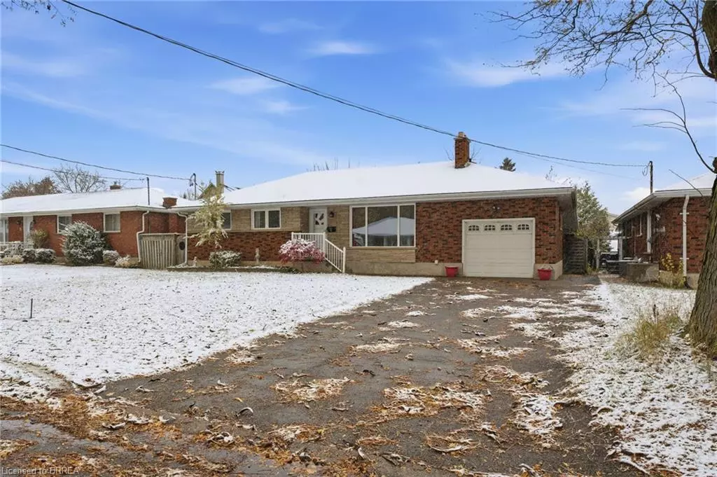 Brantford, ON N3R 2R2,9 Waddington Street