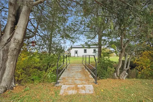 Norwich, ON N0J 1P0,379 Little Lake Road