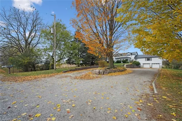 Norwich, ON N0J 1P0,379 Little Lake Road