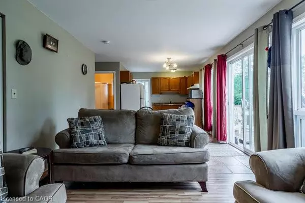 Dunnville, ON N1A 2W4,8380 Highway 3 Street