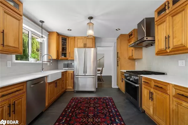 Caledon, ON L7C 1K8,28 Larry Street