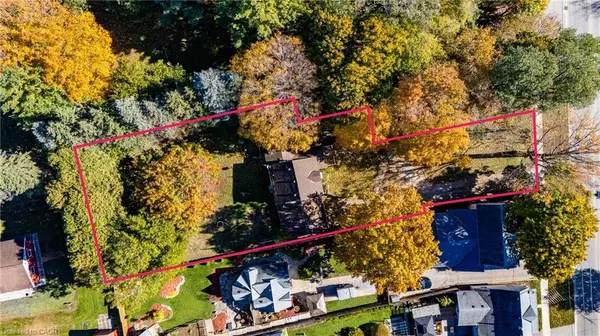 Waterford, ON N0E 1Y0,17 Mechanic Street W