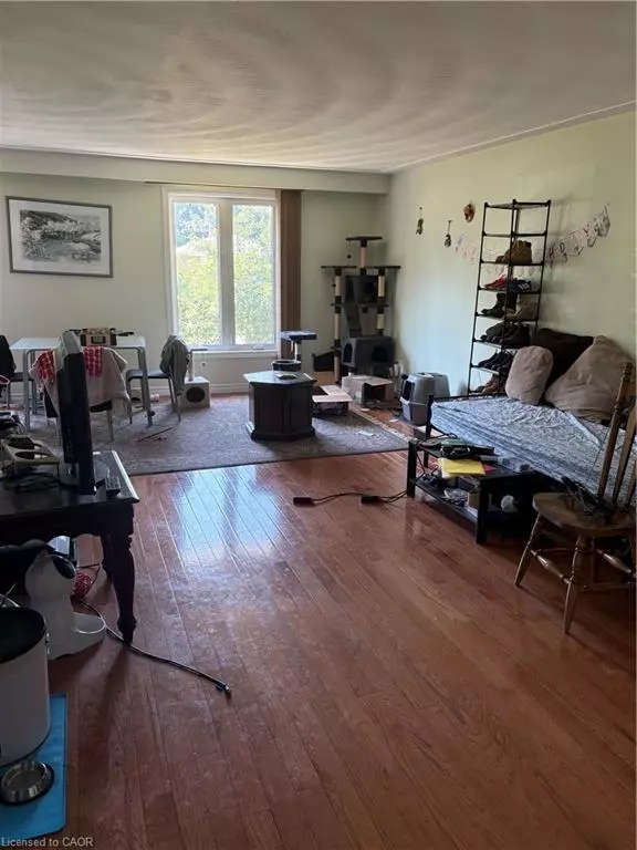 Hamilton, ON L8K 5N4,417 Quigley Road