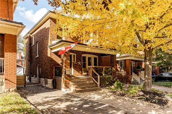 284 Houghton Avenue S, Hamilton, ON L8K 2N3