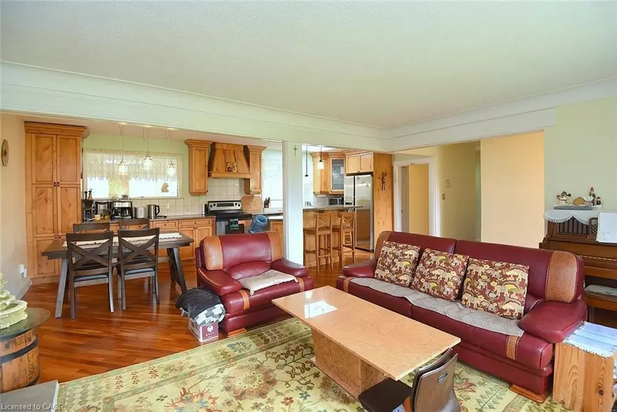 564 Evans Road, Waterdown, ON L8B 0G7