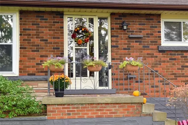 Waterdown, ON L8B 0G7,564 Evans Road