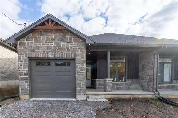 51 Norfolk Street, Waterford, ON N0E 1Y0