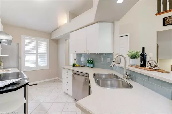 Hamilton, ON L8G 1J4,2774 King Street E #10