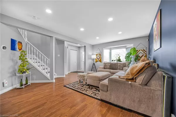 London, ON N5Z 5C2,6 Eula White Place