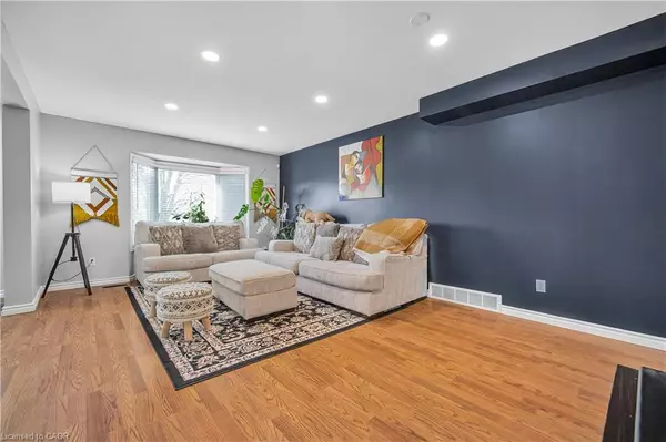 London, ON N5Z 5C2,6 Eula White Place