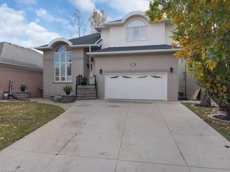 90 Westlawn Drive, Hamilton, ON L9B 2K9