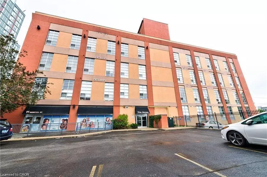 11 Rebecca Street #202, Hamilton, ON L8R 3H7