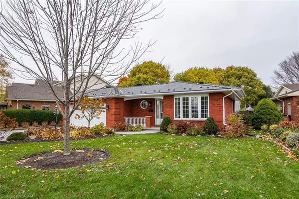 Elmira, ON N3B 3J3,2 Peregrine Crescent