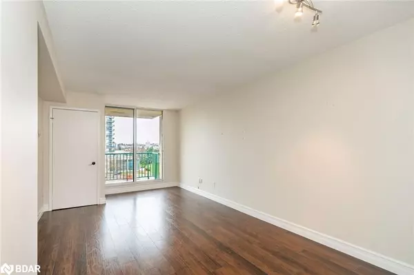 Barrie, ON L4N 7R6,75 Ellen Street #505