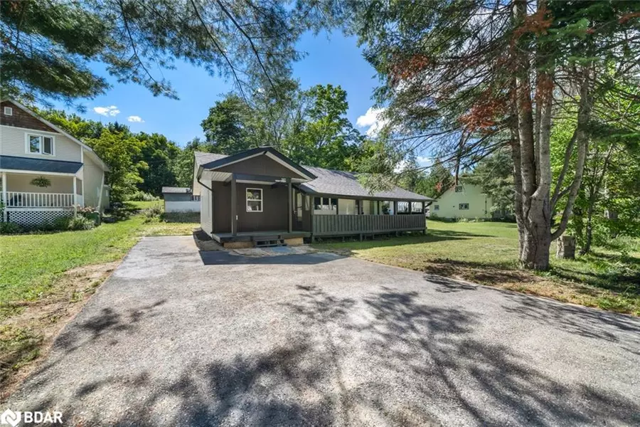 597 High Street, Georgian Bay, ON P0C 1H0