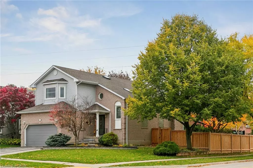 Burlington, ON L7M 3W5,2210 Heidi Avenue