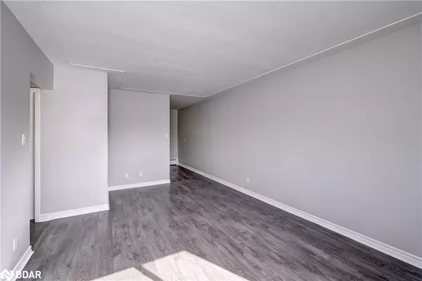 Kitchener, ON N2G 3V9,280 Sydney Street #B4