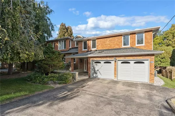 887 Montgomery Drive, Ancaster, ON L9G 3H6