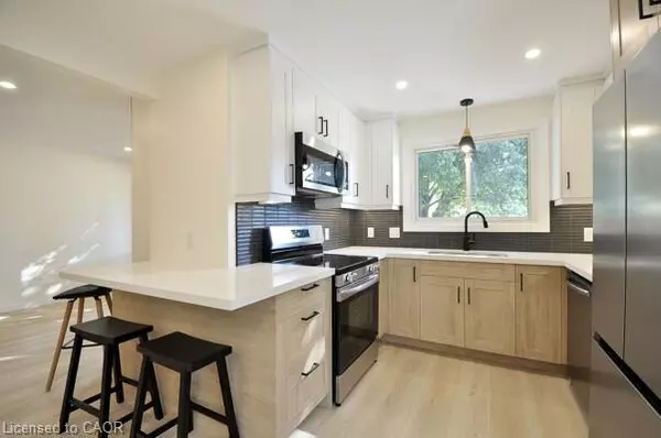 Cambridge, ON N1R 6E7,30 Grenadier Road