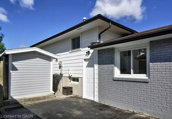 Cambridge, ON N1R 6E7,30 Grenadier Road