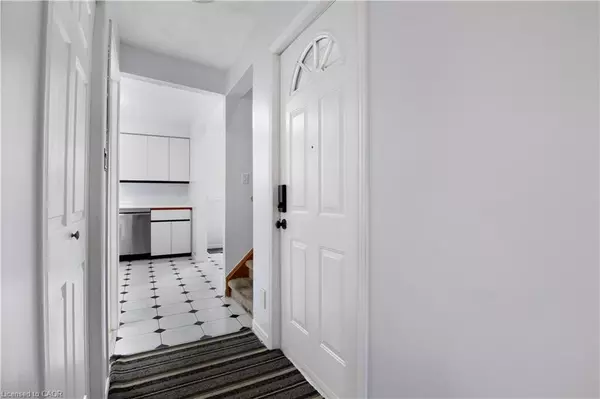 Cambridge, ON N1S 2R2,43 Middleton Street