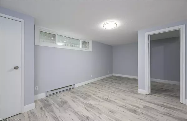 London, ON N5V 4A1,595 Third Street #50