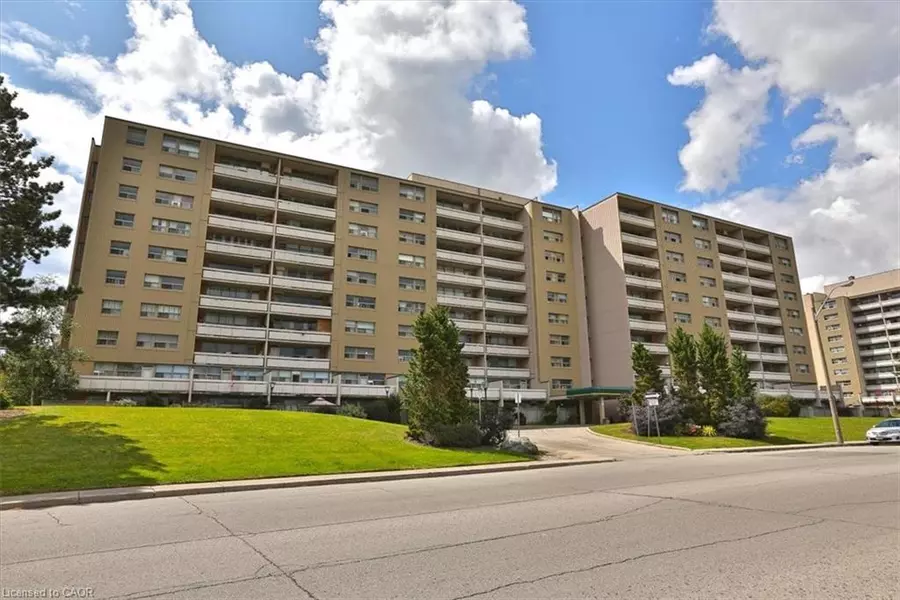 15 Albright Road #306, Hamilton, ON L8K 5J2