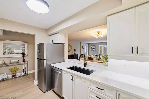 Burlington, ON L7T 4M3,216 Plains Road W #B403