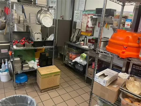 Oakville, ON L6H 3H6,240 Leighland Avenue