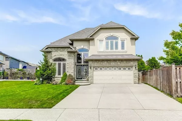 33 Lockman Drive, Ancaster, ON L9K 0B9