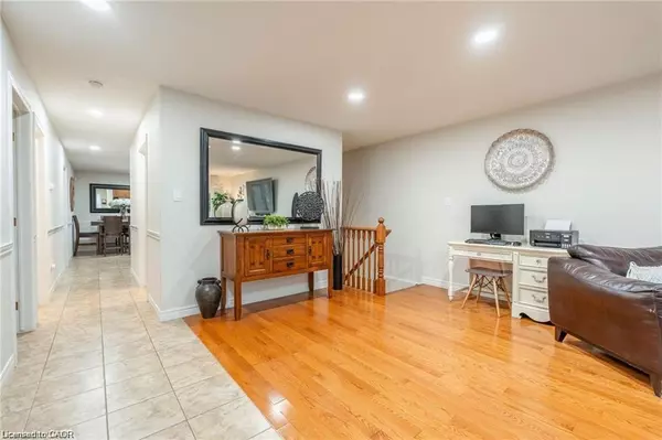 Grimsby, ON L3M 0B4,144 Sumner Crescent