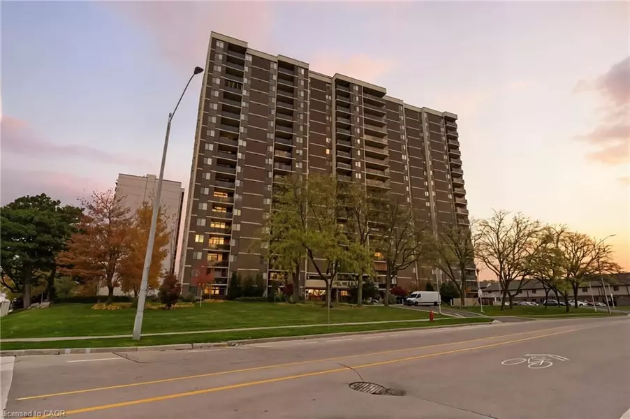 301 Frances Avenue #1503, Stoney Creek, ON L8E 3W6