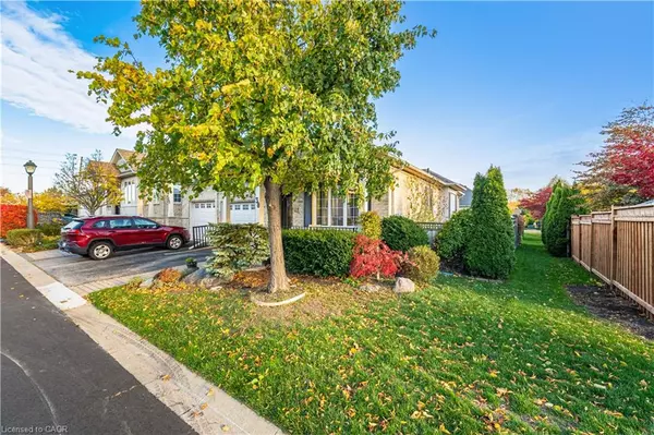 Burlington, ON L7M 4S6,2243 Turnberry Road #38