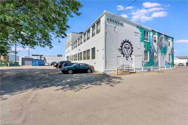 144 Chatham Street #2A, Hamilton, ON L8P 2B6