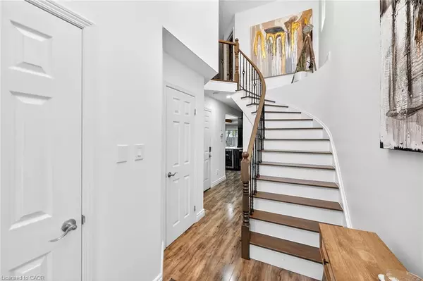 Hamilton, ON L8W 3Y9,134 Terni Boulevard #14