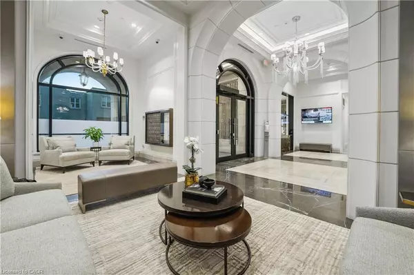 Oakville, ON L6J 0G2,300 Randall Street #PH1